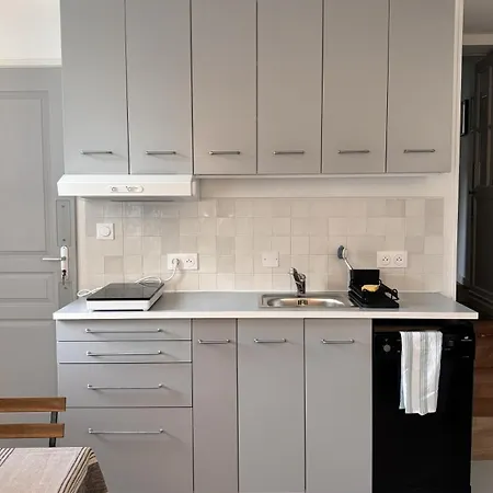 לינה וארוחת בוקר Oleron Maisonmer 3*